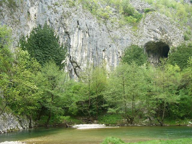 060428_04krasso_nera